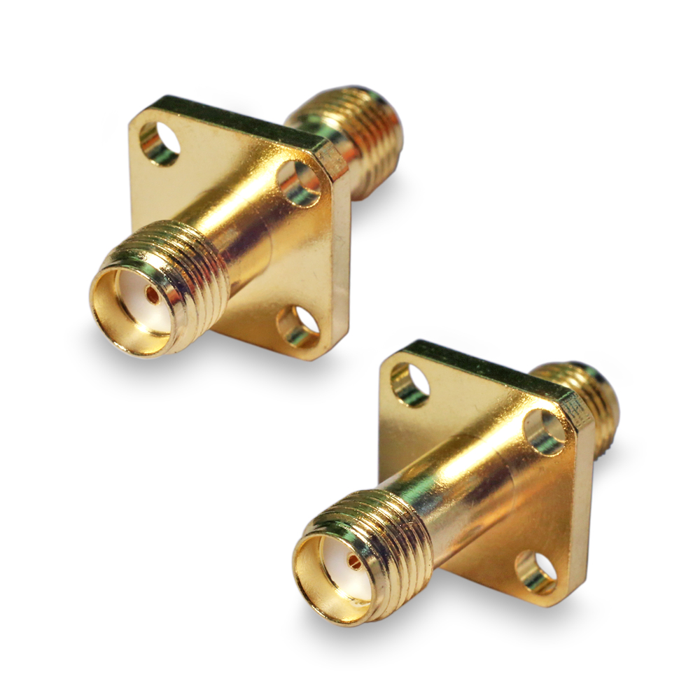 Переходник SMA(female) - SMA(female), на корпус, фланец, 4 отв. диам. 2,5 мм 8,5х8,5 мм